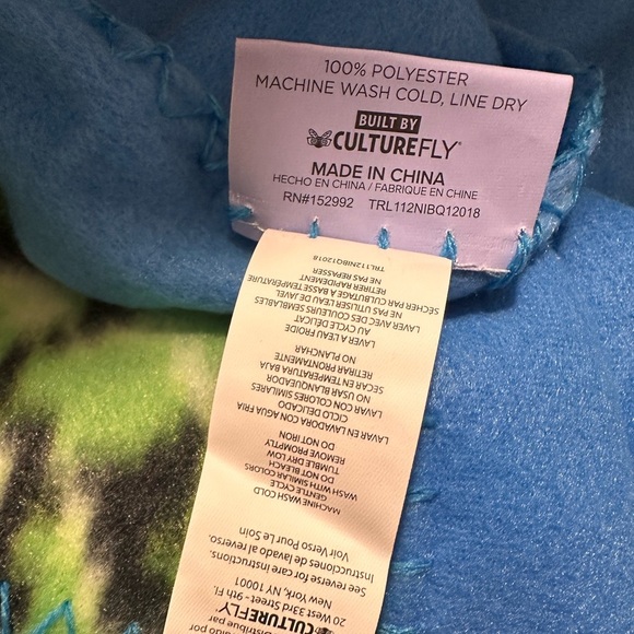 Súper Mario Bros Blanket - Picture 7 of 7